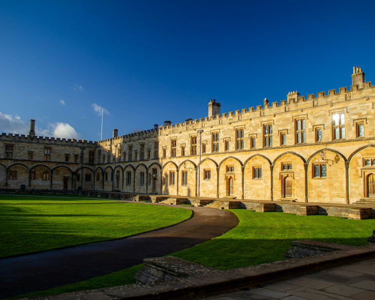 UK Student Visa (Tier 4)